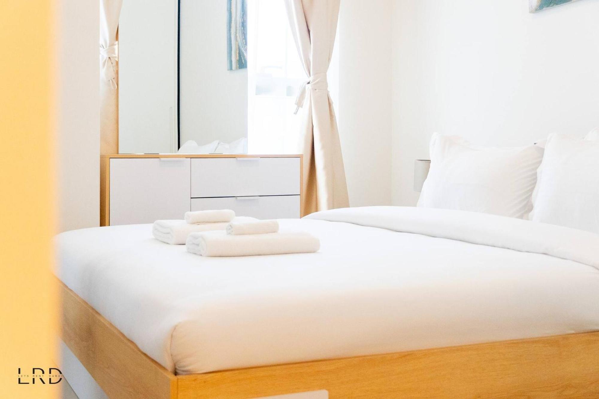 New Cozy 1br Hills * Dubai